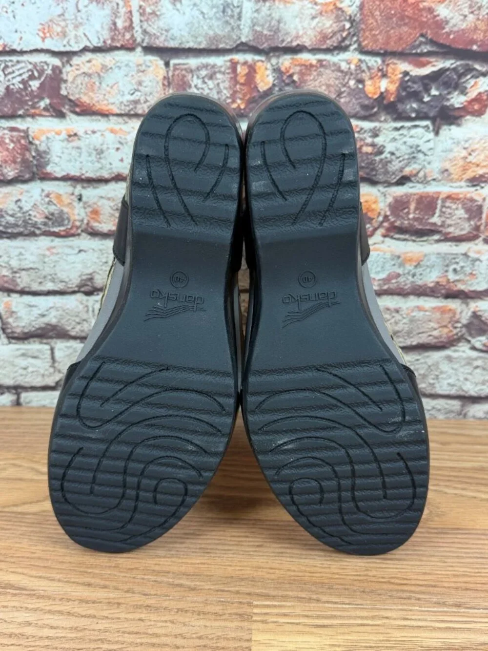 Dansko Leather Wedge Sandals Arielle Black Women's Sz 40 -9.5/10 Buckle Comfort